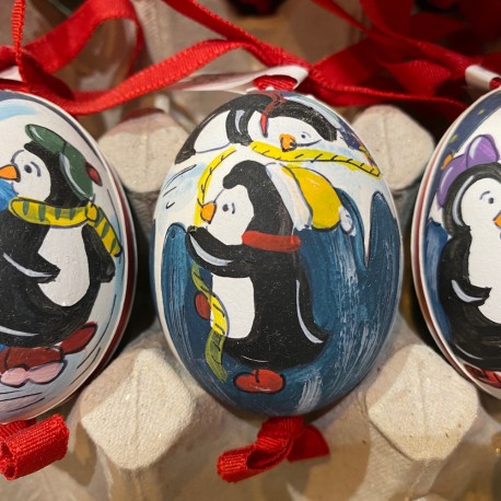Eggshell Ornament Penguins