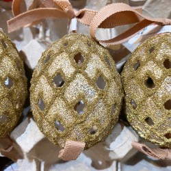 Eggshell Ornament Gold Cutout