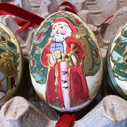 Eggshell Ornament Santa with Tree